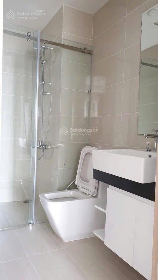 Chủ đi định cư nên cần bán chung cư phú thọ  q11  67m2  2pn2wc  1tỷ74 (ut nữ được giảm 50tr)