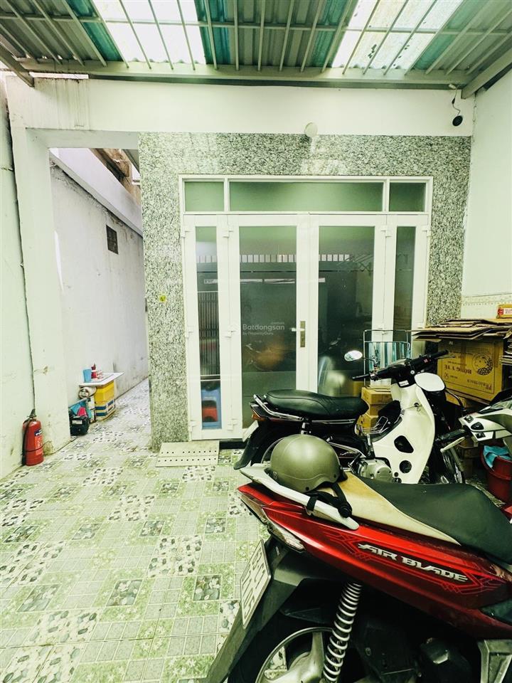 Giáp q1  xô viết nghệ tĩnh  p17  bình thạnh  67m  dòng tiền 23tr/tháng  chỉ 6.98 tỷ