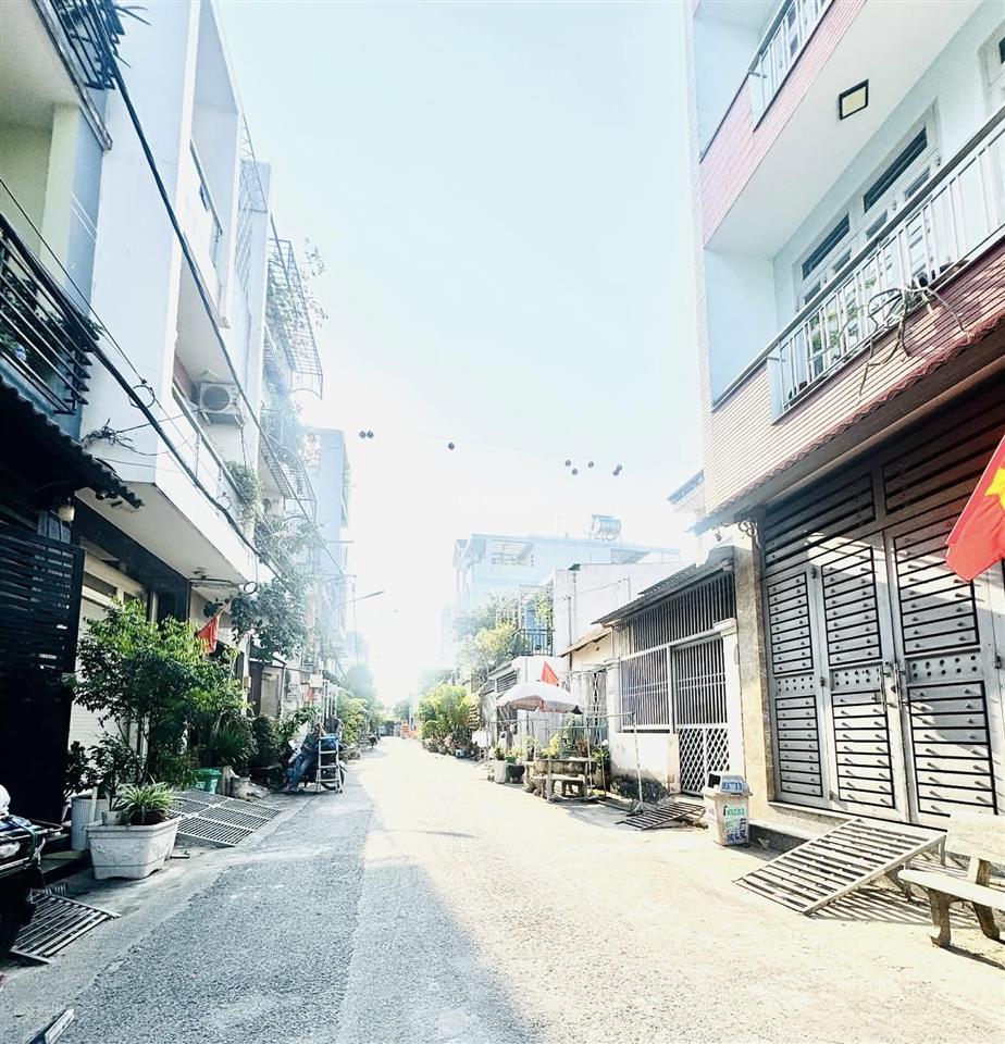 Quốc lộ 1a  bình tân  hẻm nhựa xe tải quay đầu  65,6m2  4 tầng  shr  hoàn công  6,15 tỷ