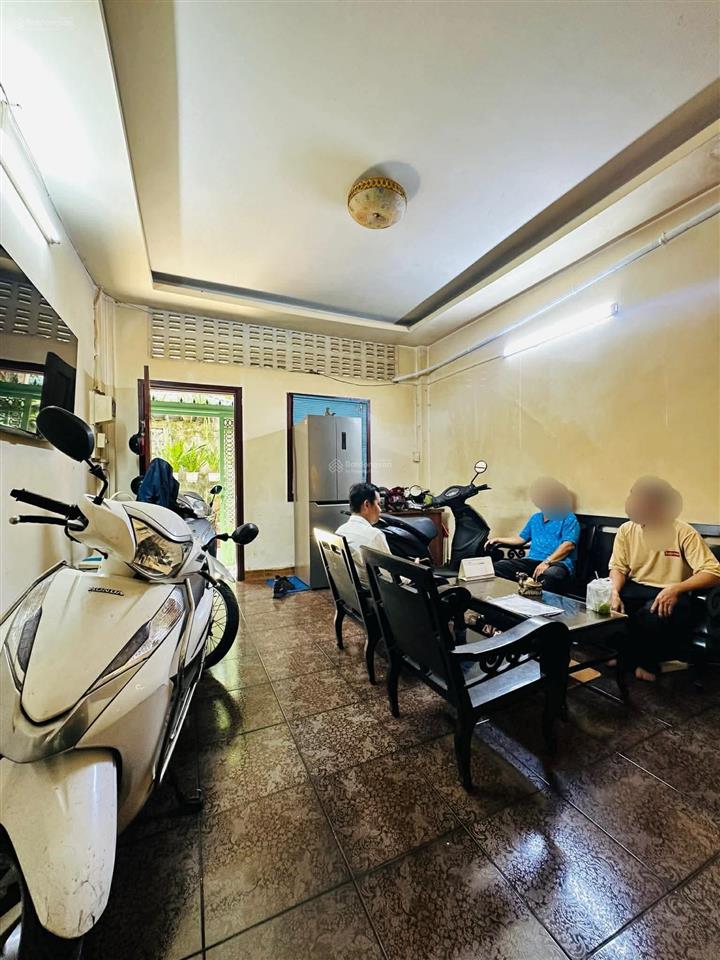 Chung cư vĩnh viễn , quận 10, tầng 1