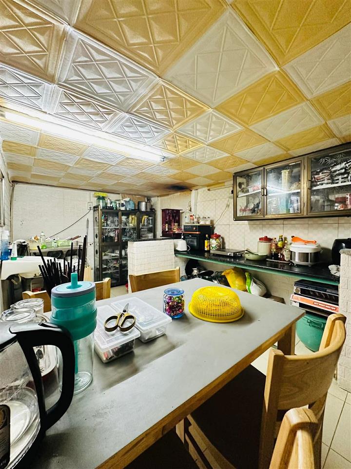 Chung cư vĩnh viễn , quận 10, tầng 1