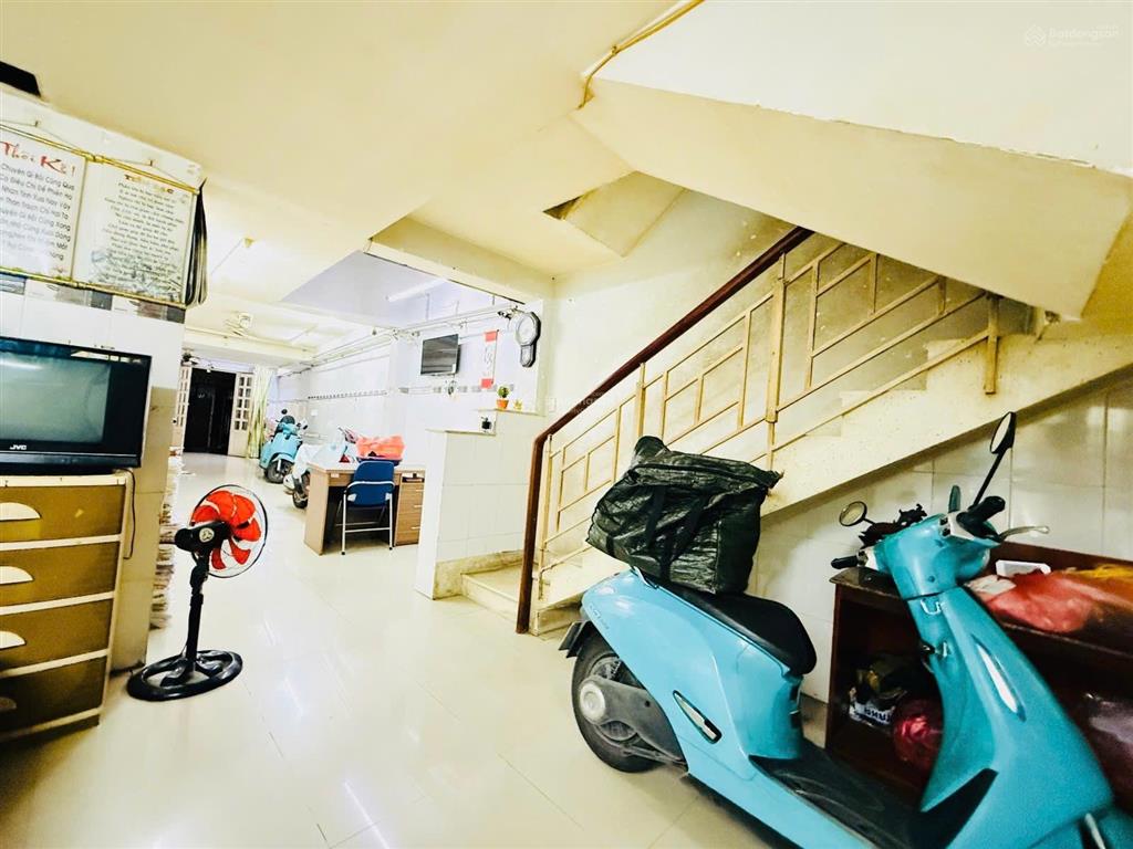 Lý thường kiệt  110m  4 tầng  hxh thông dòng tiền 30tr/tháng  shr  17 tỷ tl