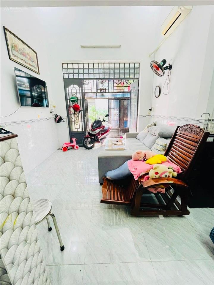 Gò vấp  hxh  thống nhất  cách mt chỉ 100m  shr  hoàn công  chỉ 3.99 tỷ thương lượng