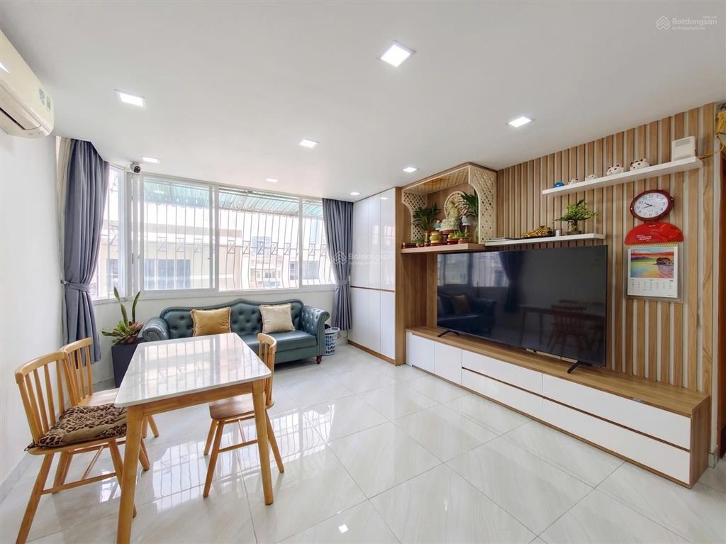 Bán cc 2pn 2wc, giá tốt 4,5 tỷ, 63m2 tại nguyễn tri phương, q.5, hcm
