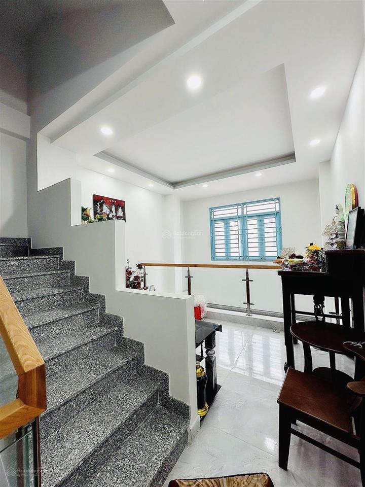 Lạc long quân  tân bình  nhà mới 5 tầng 5pn khép kín  ô tô đỗ cửa  shr  giá chỉ 7,69 tỷ