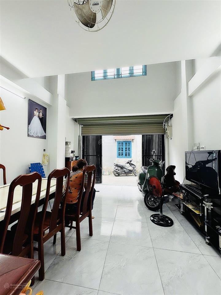 Lạc long quân  tân bình  nhà mới 5 tầng 5pn khép kín  ô tô đỗ cửa  shr  giá chỉ 7,69 tỷ
