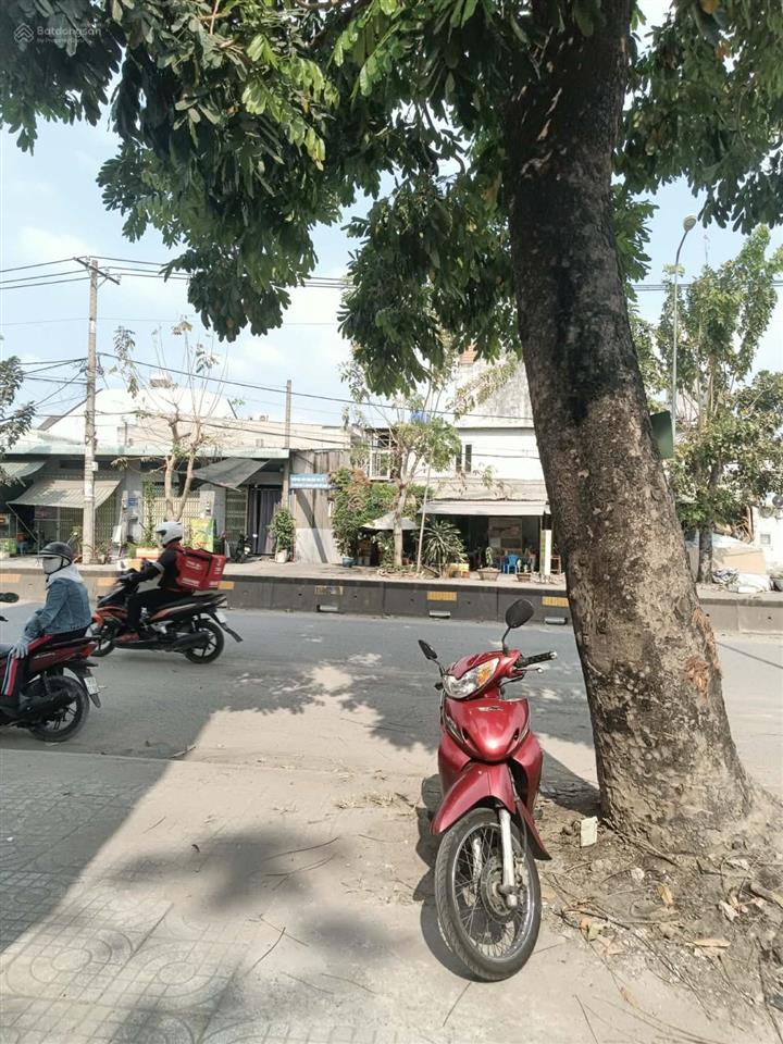 Bán đất mặt tiền tại lê thị riêng, 5,65 tỷ, 55m2 công nhận đủ, mặt tiền 30m, sổ hồng riêng