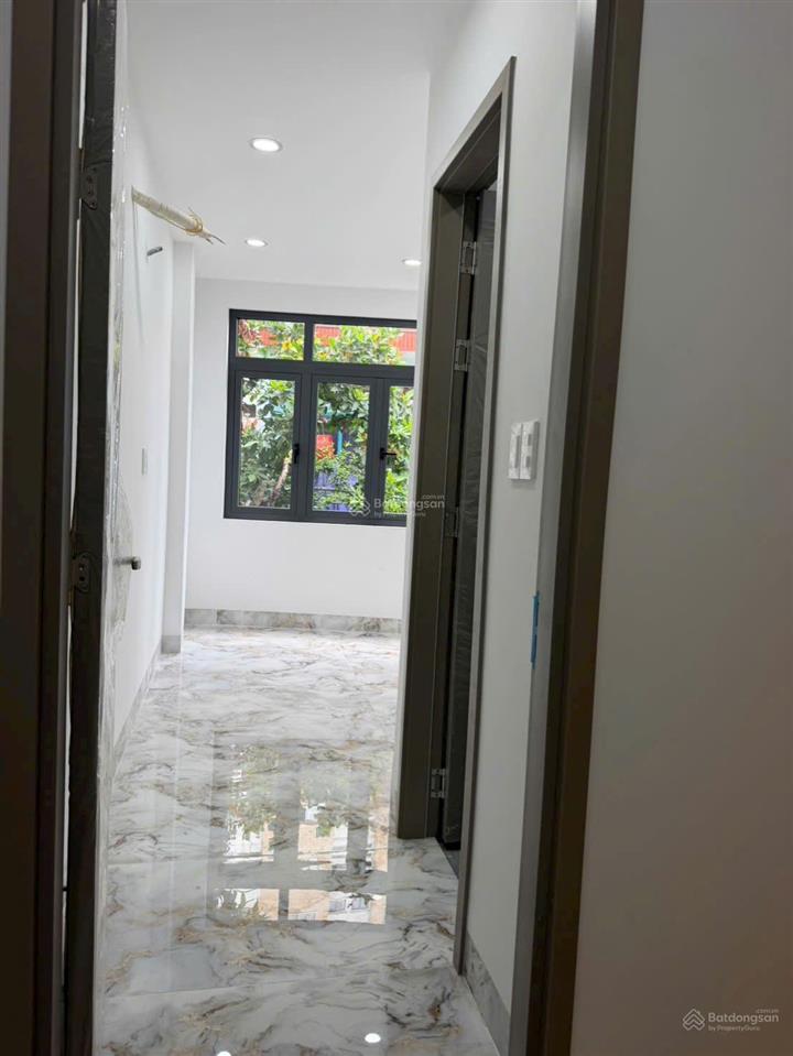 Lạc long quân  tân bình  5,25 tỷ  nhà mới 100%  hẻm xe hơi 6m