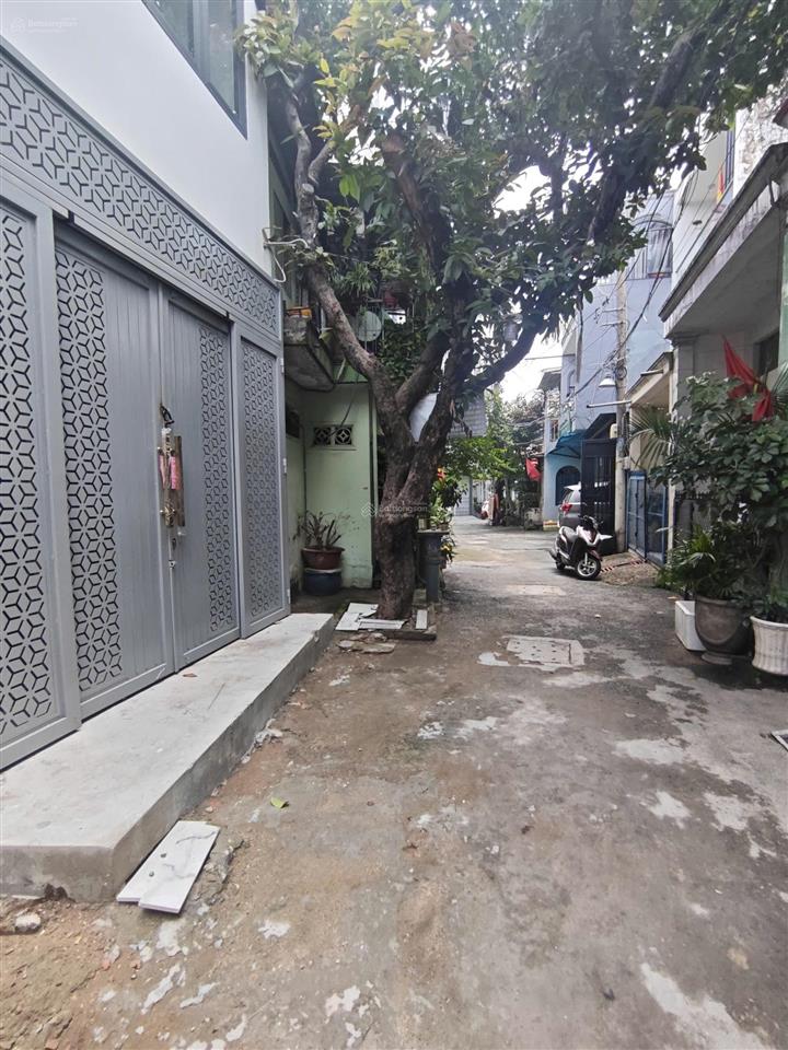 Lạc long quân  tân bình  5,25 tỷ  nhà mới 100%  hẻm xe hơi 6m