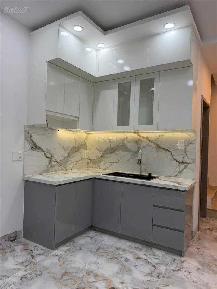 Lạc long quân  tân bình  5,25 tỷ  nhà mới 100%  hẻm xe hơi 6m