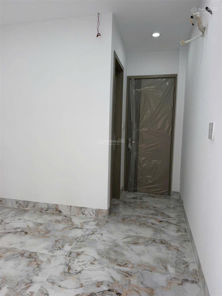 Lạc long quân  tân bình  5,25 tỷ  nhà mới 100%  hẻm xe hơi 6m