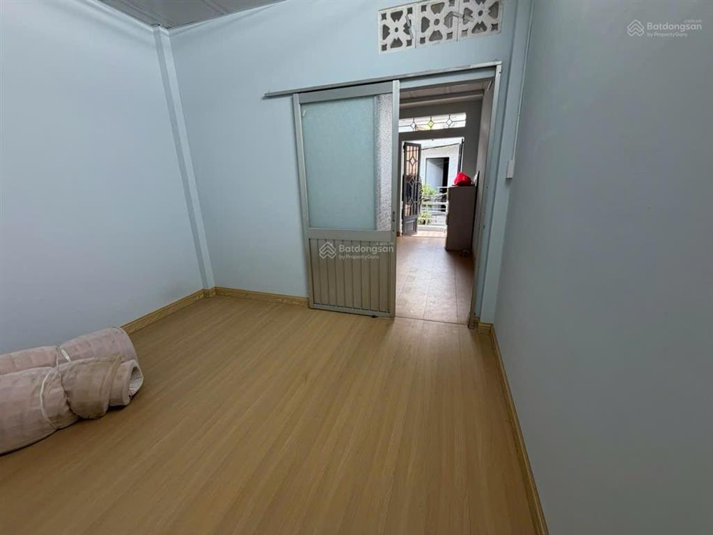 Nhà âu cơ  bảy hiền ngang 4m  vuông vức  5,2 tỷ
