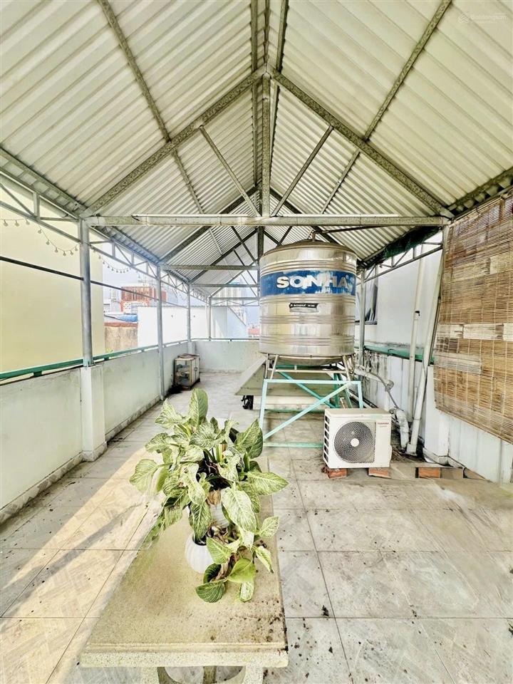 Nhà đẹp  ngay đầm sen  56m  4 tầng hoàn công  nhỉnh 6 tỷ