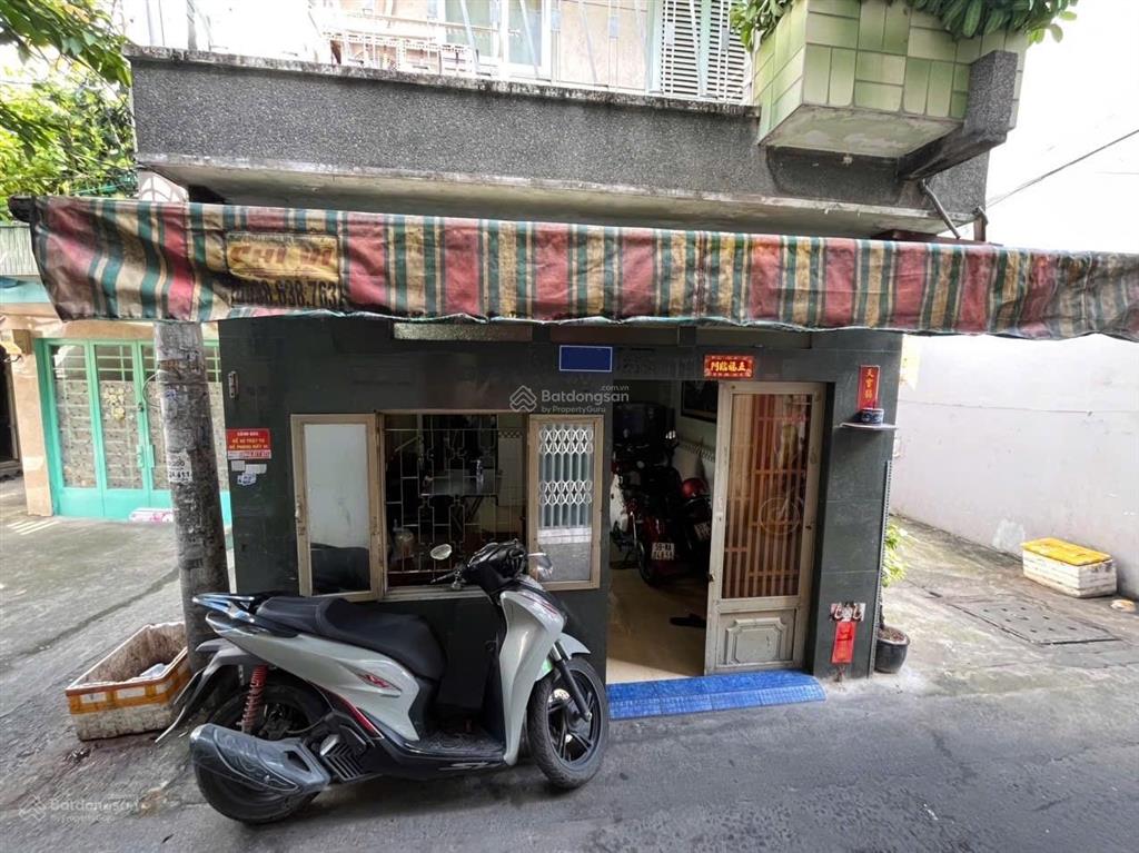 Q11  nhà cũ tiện sửa mới  dài 11m  4 tỷ