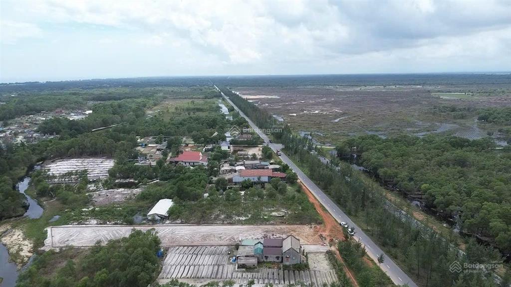 Hiếm có 1 lô hơn 2.200m có 1.000m thổ cư đường trục chính khu kinh tế đông nam