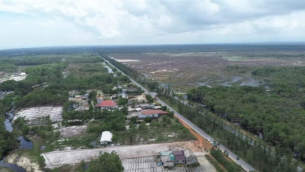 Hiếm có 1 lô hơn 2.200m có 1.000m thổ cư đường trục chính khu kinh tế đông nam