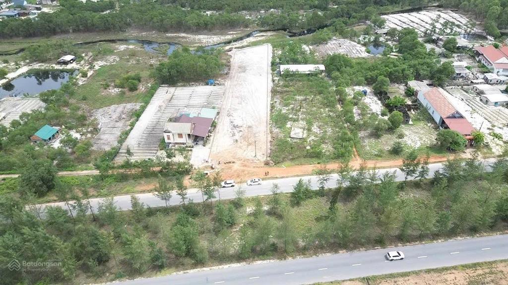 Hiếm có 1 lô hơn 2.200m có 1.000m thổ cư đường trục chính khu kinh tế đông nam