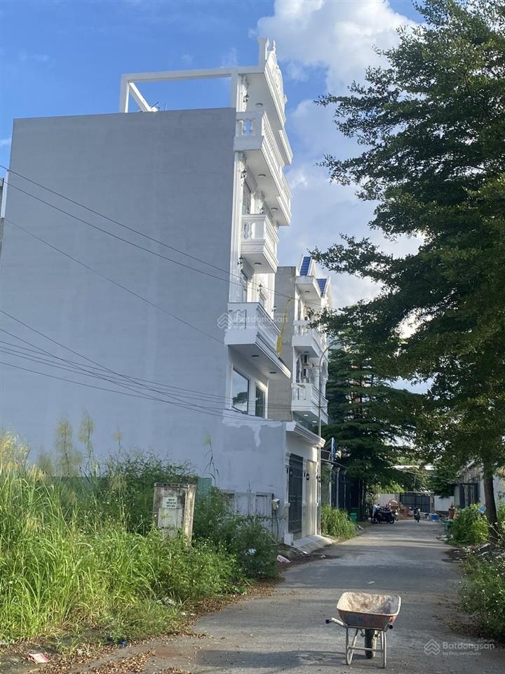 Đất đẹp lê văn lương, dt 85m2 đường 10m, trục chính kdc rạch tôm  giá 4,3 tỷ