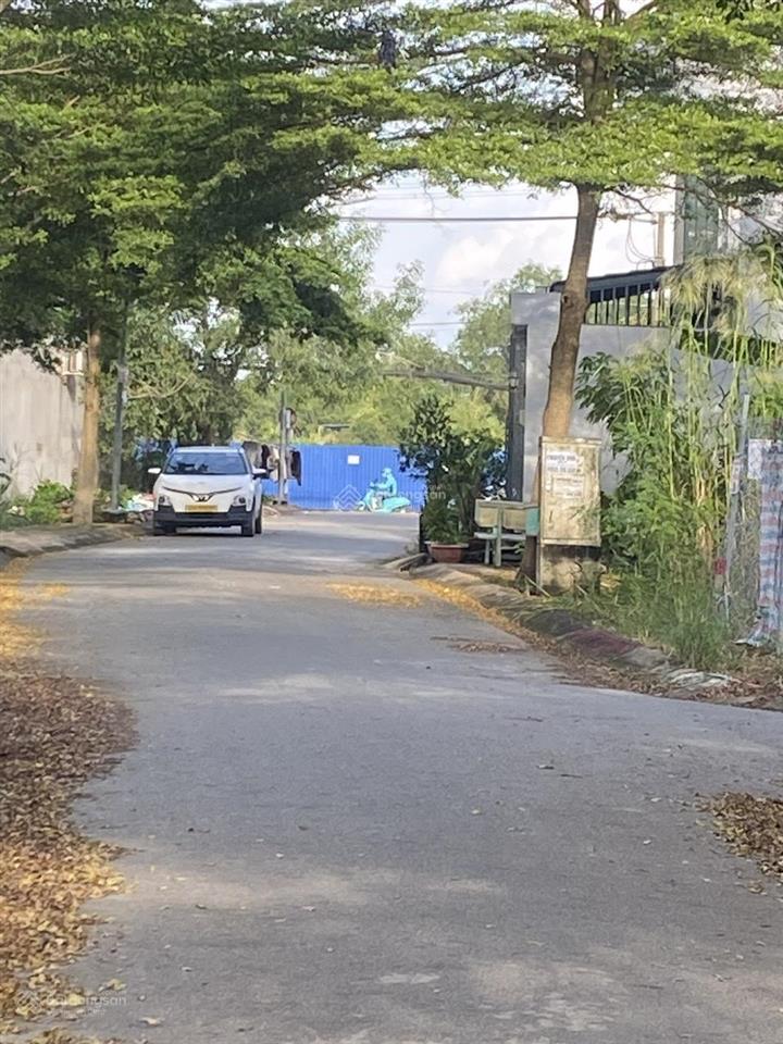 Đất đẹp lê văn lương, dt 85m2 đường 10m, trục chính kdc rạch tôm  giá 4,3 tỷ