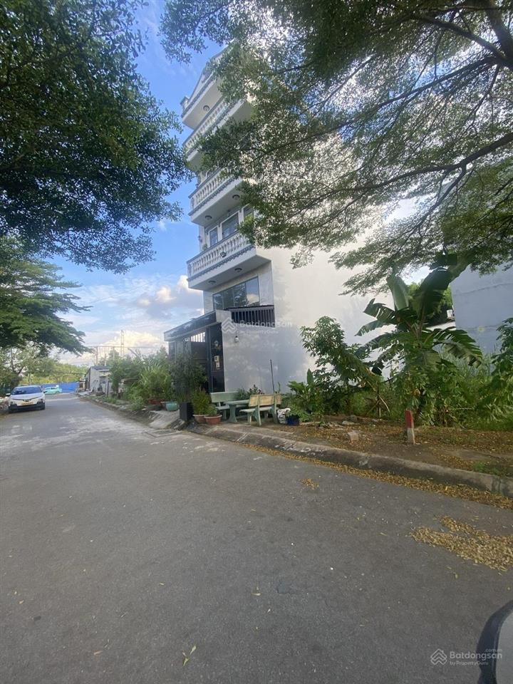 Đất đẹp lê văn lương, dt 85m2 đường 10m, trục chính kdc rạch tôm  giá 4,4 tỷ