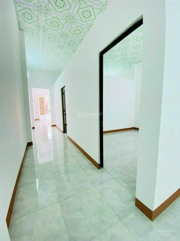 Bán nhà giá rẻ dt 132,4m2 quốc lộ 50, thị trấn cần giuộc, long an  giá 2,9 tỷ