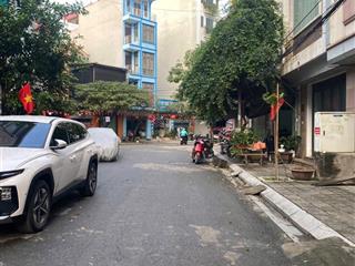 Cho thuê nhà mới xây 6 tầng tại kđt văn phú, hà đông, có thang máy, ô tô ngủ trong nhà.