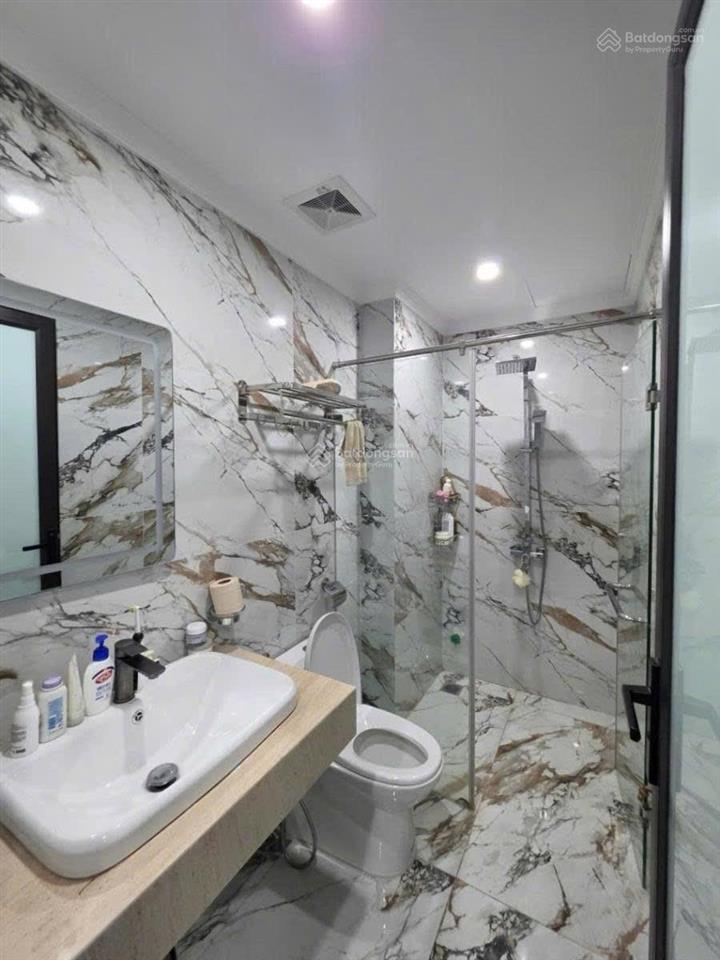 Cần tiền bán gấp nhà 5 tầng 6tỷ9 tại ngõ 7 lê trọng tấn hà đông, có thang máy, full đồ