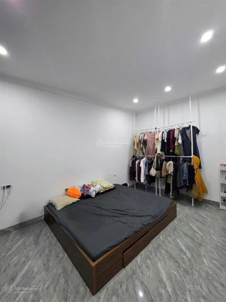 Cần tiền bán gấp nhà 5 tầng 6tỷ9 tại ngõ 7 lê trọng tấn hà đông, có thang máy, full đồ