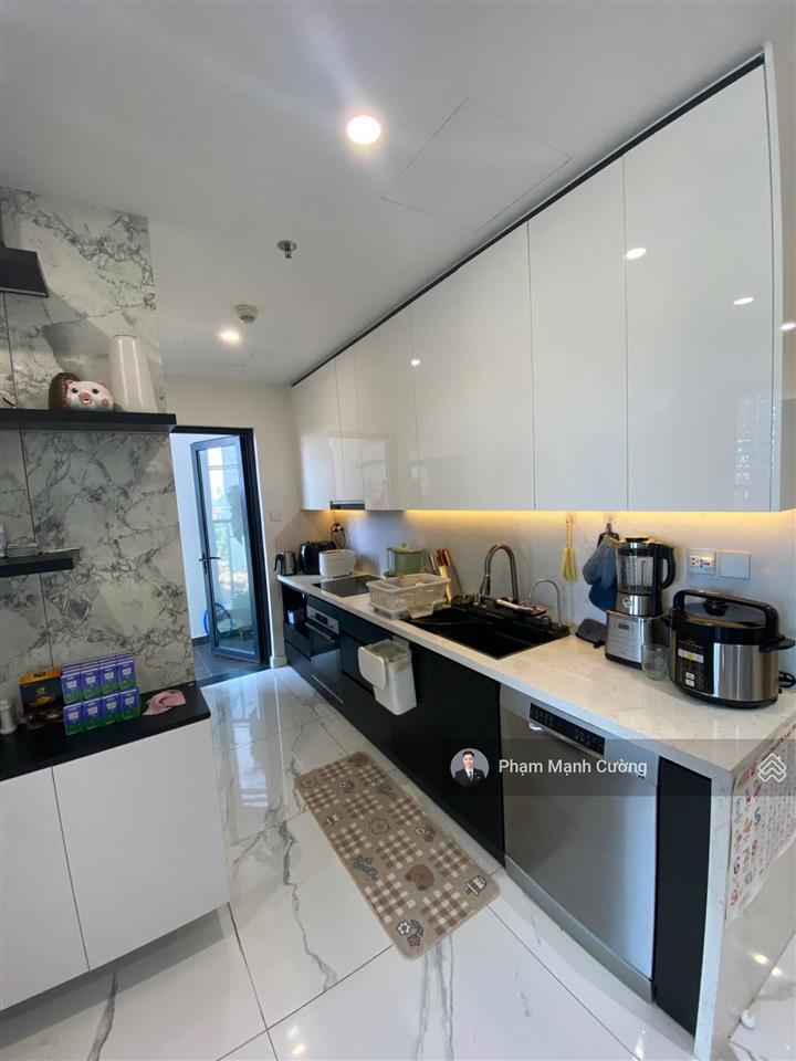 Chủ nhà gửi bán căn hộ 3pn/98.2m2 + 10.8 tỷ full nội thất sunshine city cam kết còn hàng