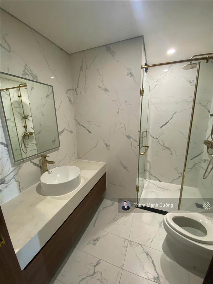 Cho thuê 2pn/80m2 tầng cao, view đẹp + cam kết không báo ảo + vào ở ngay sunshine city