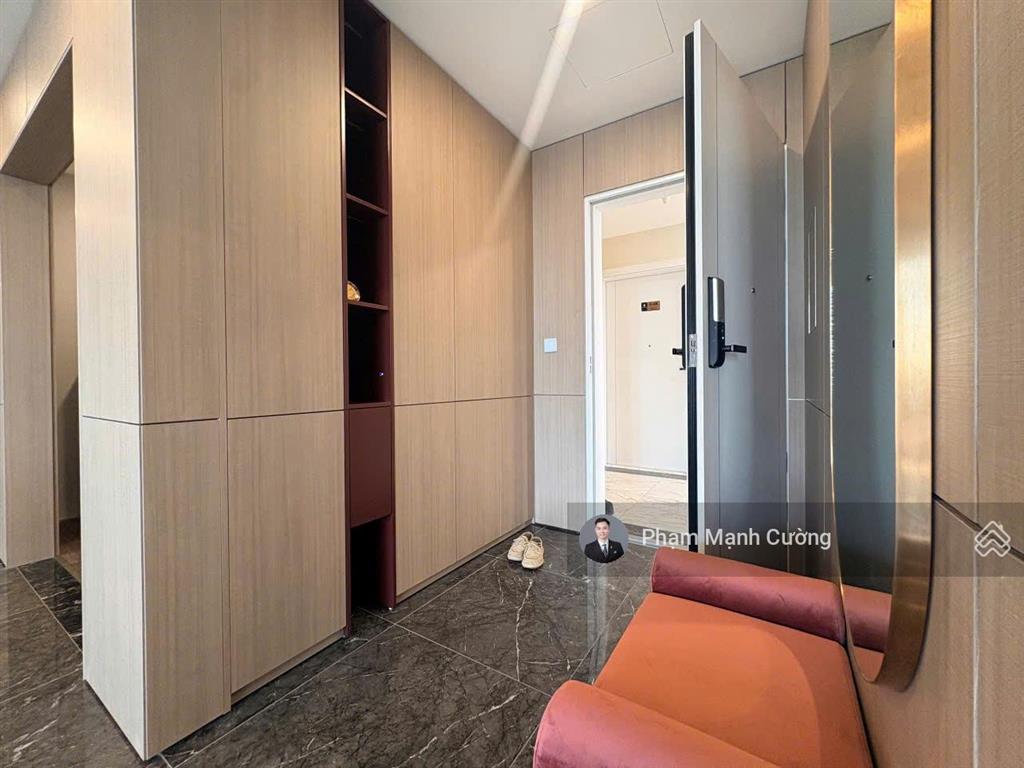 Sunshine golden river 161m2| 3 ngủ 2 wc + 1 kho + full đồ đang trống nhà + slot ô tô