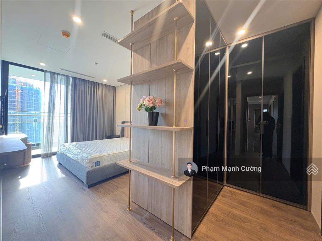 Sunshine golden river 161m2| 3 ngủ 2 wc + 1 kho + full đồ đang trống nhà + slot ô tô