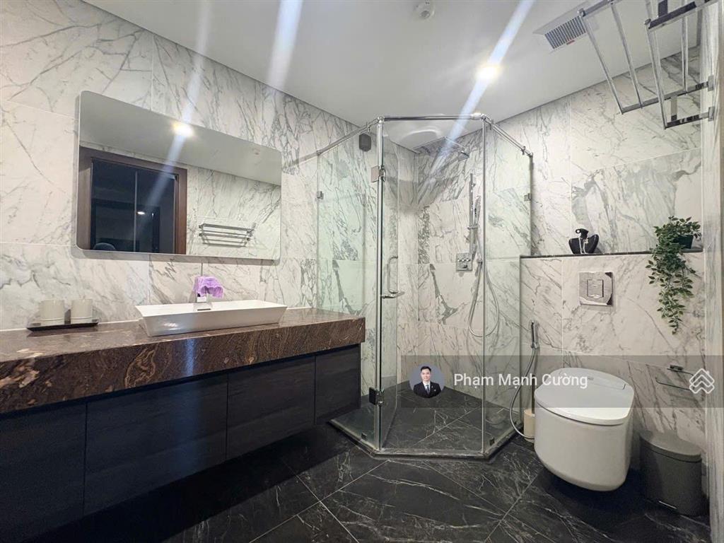 Sunshine golden river 161m2| 3 ngủ 2 wc + 1 kho + full đồ đang trống nhà + slot ô tô