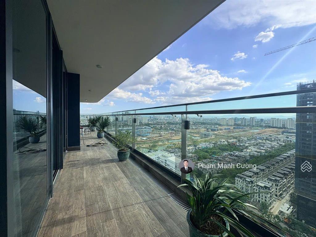Sunshine golden river 161m2| 3 ngủ 2 wc + 1 kho + full đồ đang trống nhà + slot ô tô