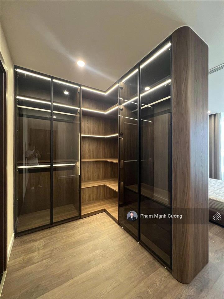 Sunshine golden river 161m2| 3 ngủ 2 wc + 1 kho + 40 triệu full đồ đang trống nhà + slot ô tô