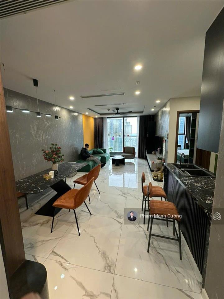 2 ngủ 81.5m² có ban công tầng cao + full đồ, sổ đỏ giá bán 8.1 tỷ chung cư sunshine city ciputra