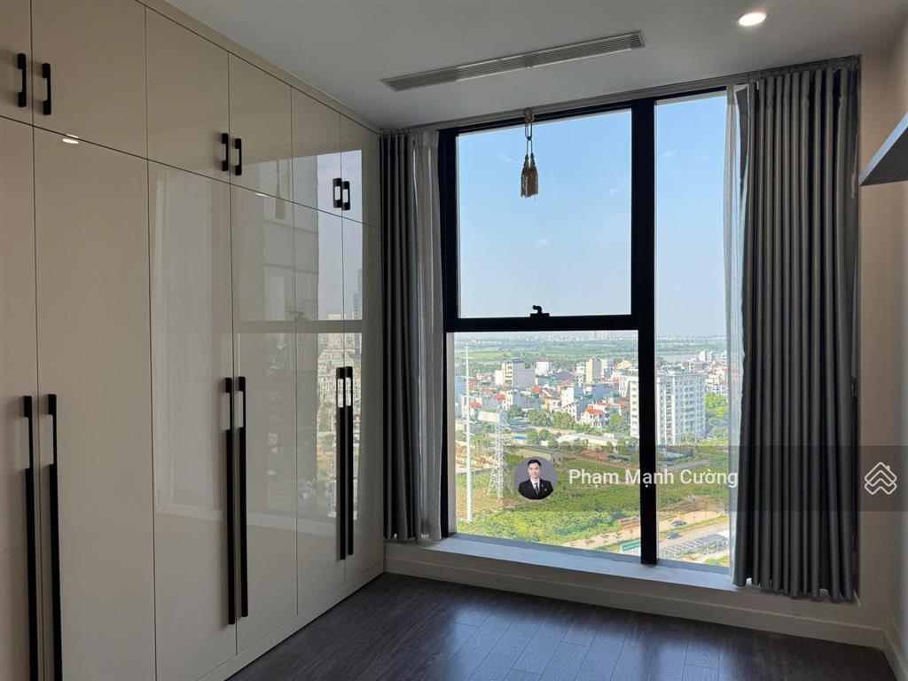 Bán gấp căn 3pn sunshine city tòa s4 104.4m2  giá sốc 9.4 tỷ  view sông hồng mặt ngoài