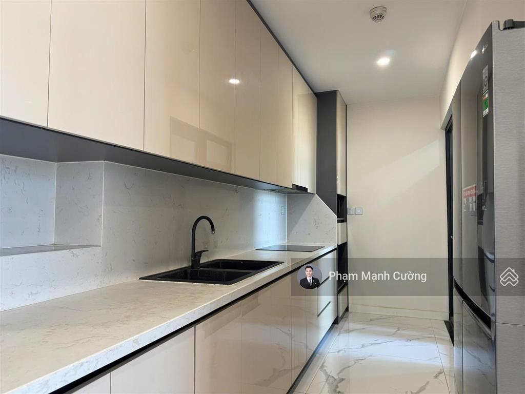 Bán gấp căn 3pn sunshine city tòa s4 104.4m2  giá sốc 9.4 tỷ  view sông hồng mặt ngoài