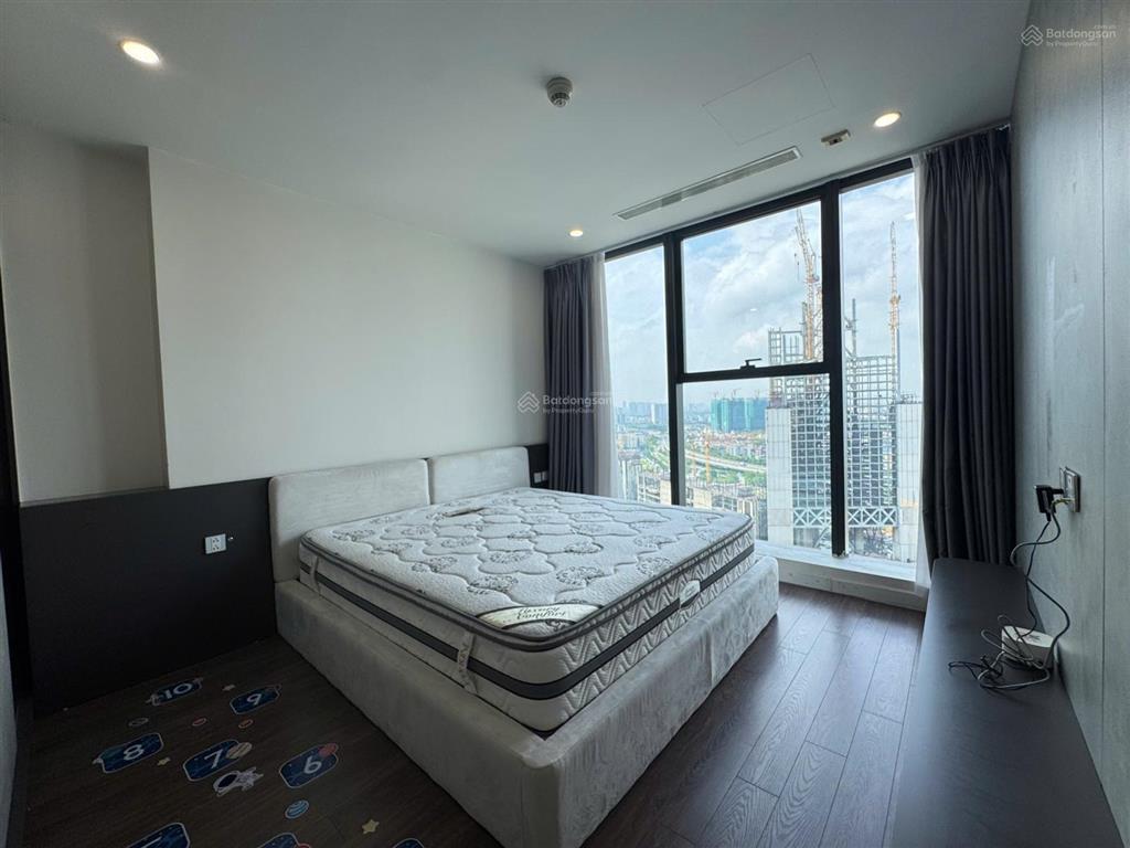 Cho thuê căn 3pn full đồ tòa s4 105m2 tầng trung giá 25 triệu/th + vào ở được luôn