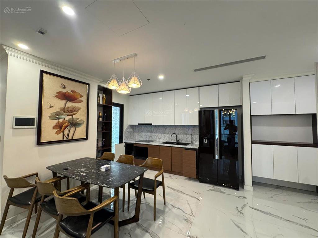Cho thuê 3pn/105m2 tầng cao, 24 triệu, rõ ràng không báo ảo, vào ở ngay sunshine city
