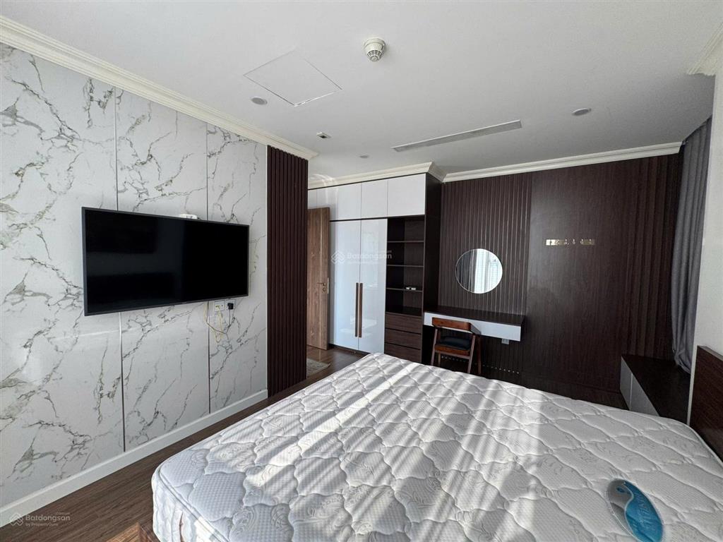 Cho thuê 3pn/105m2 tầng cao, 24 triệu, rõ ràng không báo ảo, vào ở ngay sunshine city