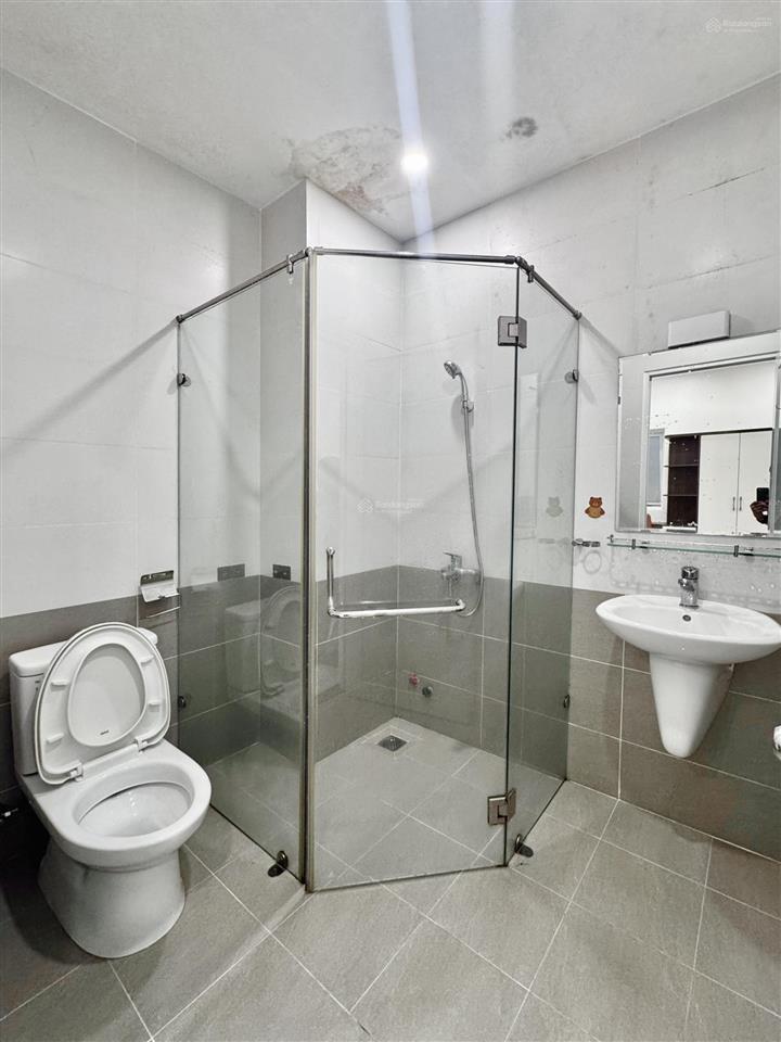 Cho thuê căn hộ full nội thất mới có thang máy, 40m², giá tốt tại lý thường kiệt, p7, q.tân bình