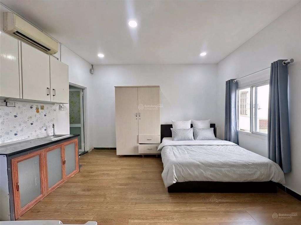 Căn hộ full nội thất có cửa sổ thoáng mát giá cực tốt tt quận 1 ngay võ thị sáu  hai bà trưng