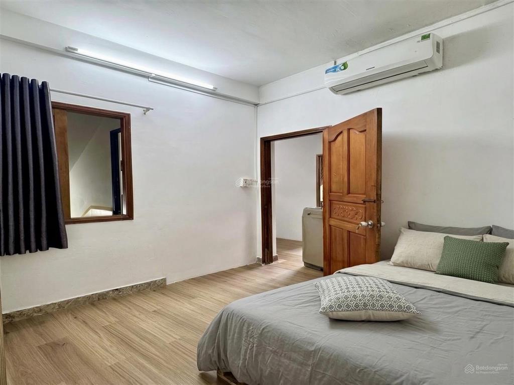 Căn hộ full nội thất 2pn  1pk có ban công cực rộng quận 3 ngay vòng xoay dân chủ  tòa nhà viettel