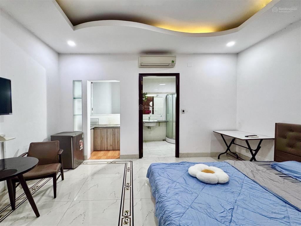Căn hộ full nội thất cao cấp cực rộng tách bếp khu ngã tư phú nhuận  công viên hoàng văn thụ