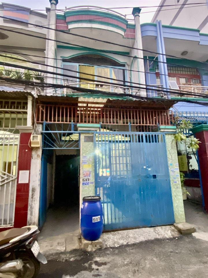 Bán đất 4x32m tặng dãy trọ thu 200 triệu/năm phan văn hớn, quận 12