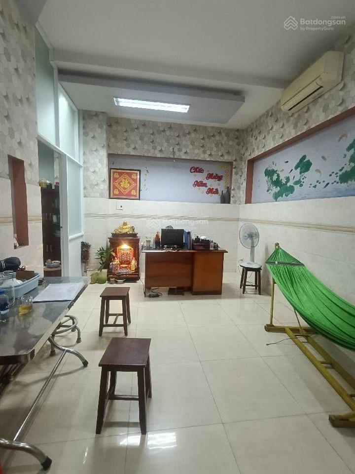 Căn góc 3 tầng trung tâm p. trung mỹ tây, q12  dòng tiền 120 triệu  đường 8m