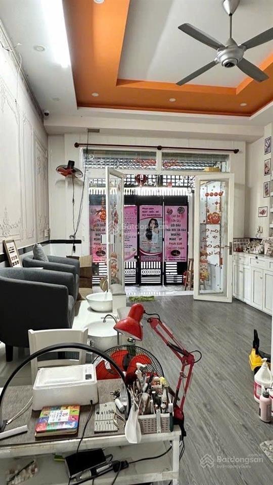 Căn góc 4 tầng  đường 7m thông  ngang hiếm 6.5  phan văn hớn hóc môn