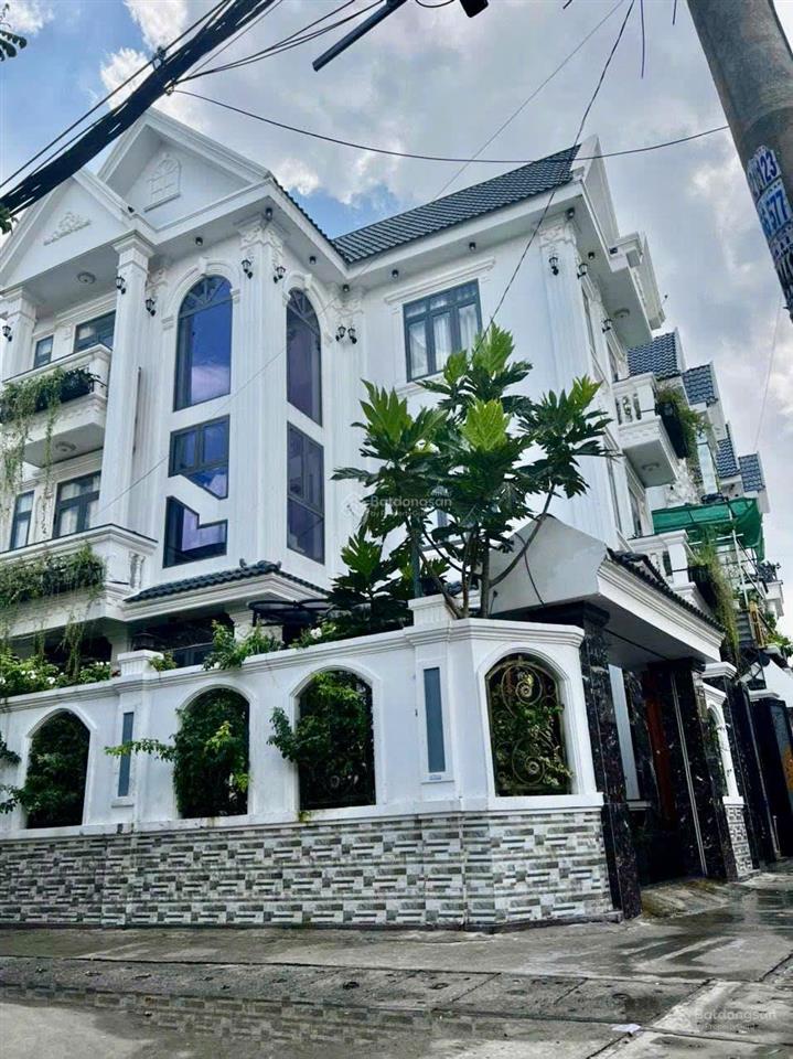 Căn góc 11x12m  biệt thử sân vườn  bà điểm hóc môn