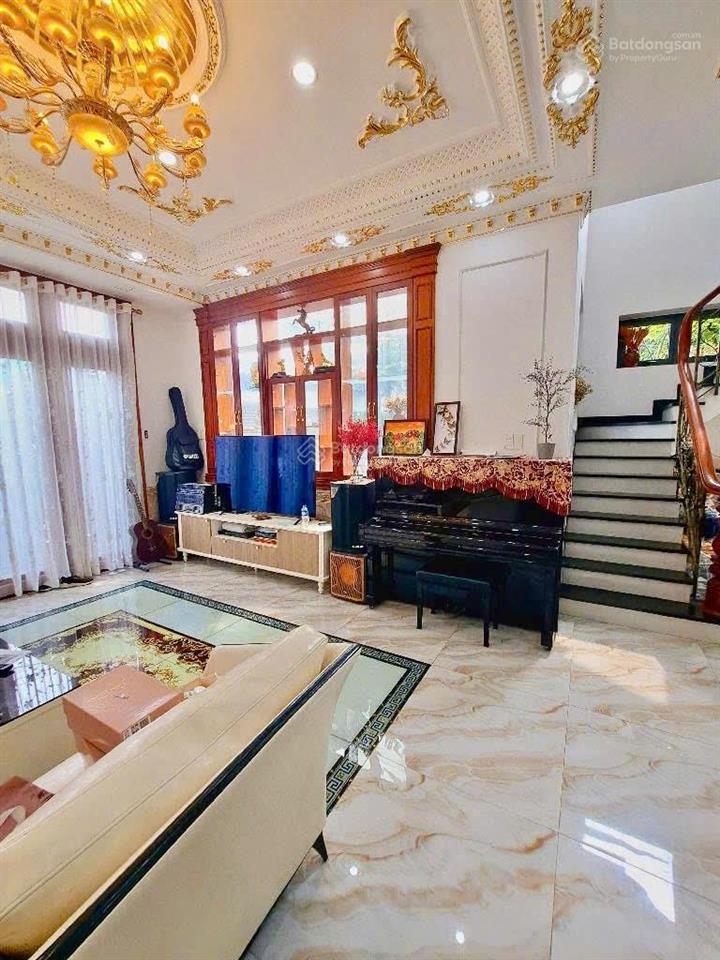 Căn góc 11x12m  biệt thử sân vườn  bà điểm hóc môn
